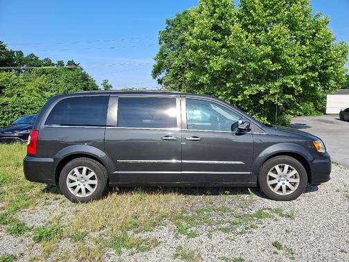 2012 Chrysler Town & Country Touring-L