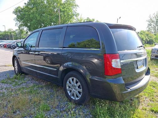 2012 Chrysler Town & Country Touring-L