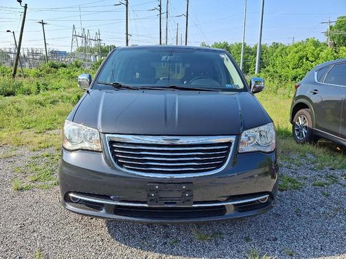 2012 Chrysler Town & Country Touring-L