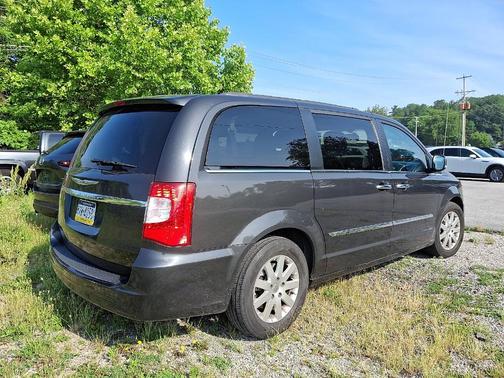 2012 Chrysler Town & Country Touring-L