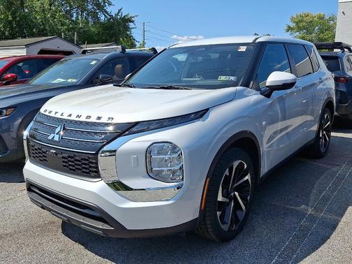 2022 Mitsubishi Outlander ES