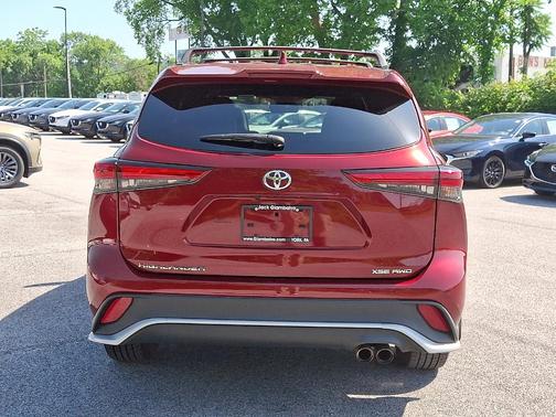 2022 Toyota Highlander XSE
