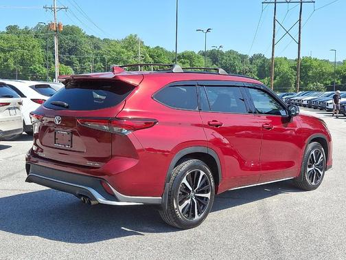 2022 Toyota Highlander XSE