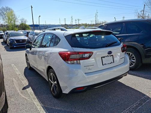2023 Subaru Impreza 2.0i Premium