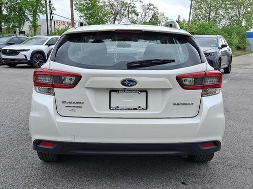 2023 Subaru Impreza 2.0i Premium