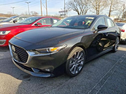 2022 Mazda Mazda3 FWD w/Preferred Package