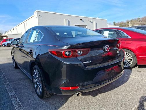 2022 Mazda Mazda3 FWD w/Preferred Package