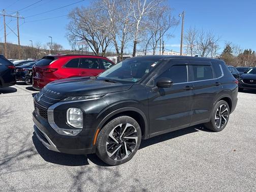 Black Diamond 2022 Mitsubishi Outlander SE