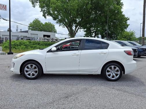 2013 Mazda Mazda3 i Sport