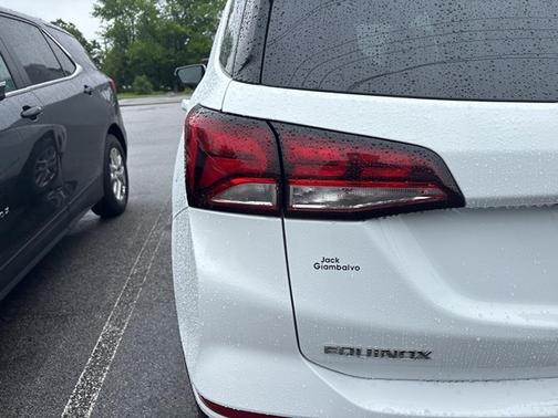 Summit White 2023 Chevrolet Equinox 1LT