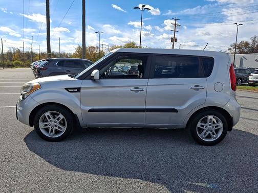 2013 Kia Soul Base