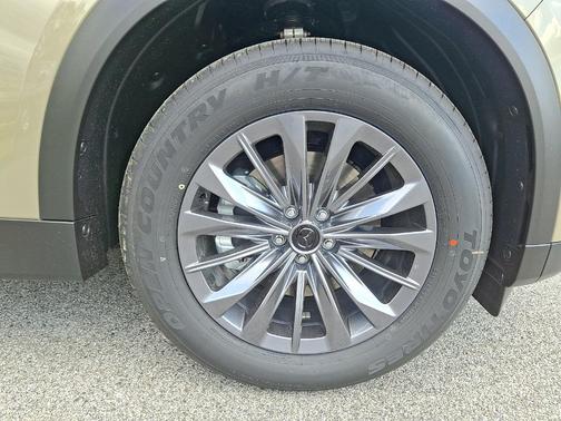 Zircon Sand Metallic 2026 Mazda CX-70 SCP