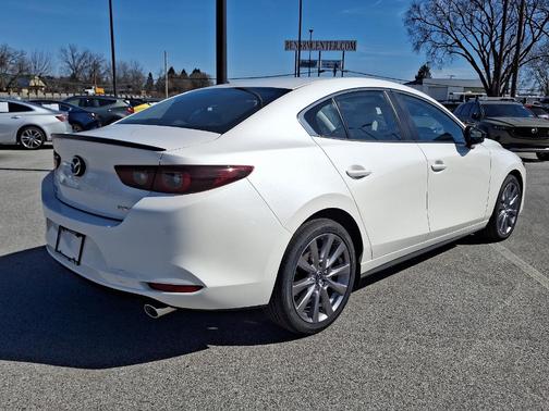 2025 Mazda Mazda3 FWD w/Preferred Package