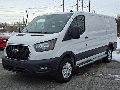 2024 Ford Transit-250 