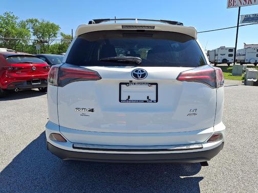 Super White 2017 Toyota RAV4 LE