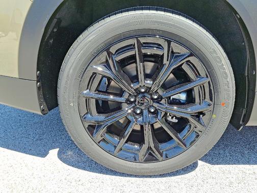 Zircon Sand Metallic 2026 Mazda CX-70 3.3 TURBO PREFERRED