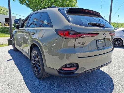 Zircon Sand Metallic 2026 Mazda CX-70 3.3 TURBO PREFERRED