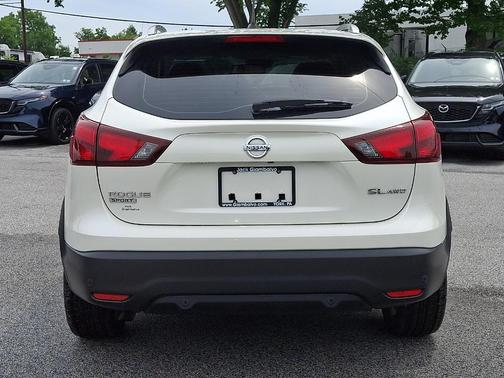 White 2019 Nissan Rogue Sport SL