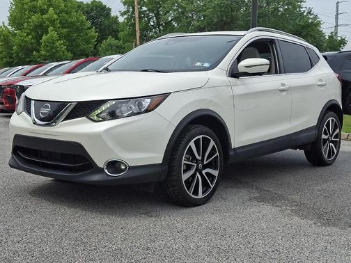 White 2019 Nissan Rogue Sport SL