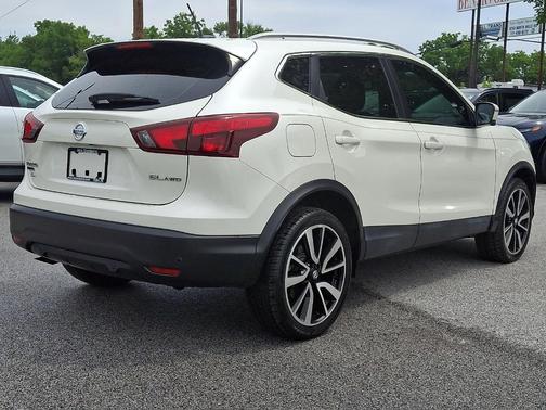 White 2019 Nissan Rogue Sport SL