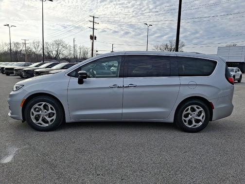 2024 Chrysler Pacifica Limited