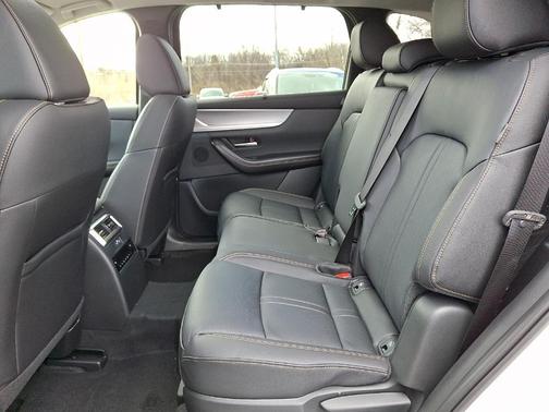 Rhodium White Premium 2026 Mazda CX-90 3.3 Turbo Preferred