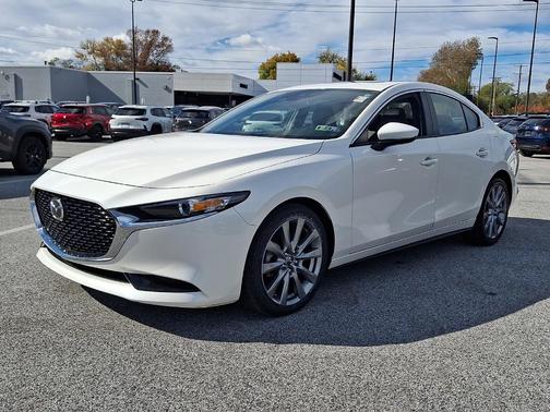 2022 Mazda Mazda3 FWD w/Preferred Package