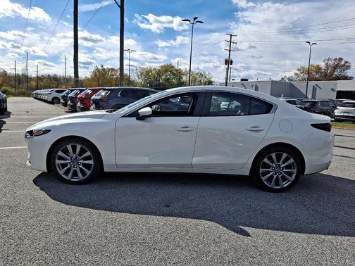 2022 Mazda Mazda3 FWD w/Preferred Package