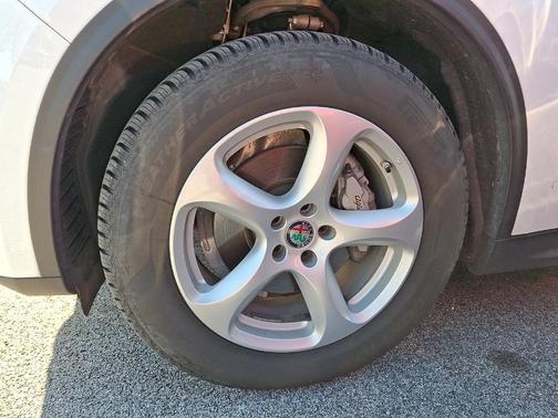 2020 Alfa Romeo Stelvio Base