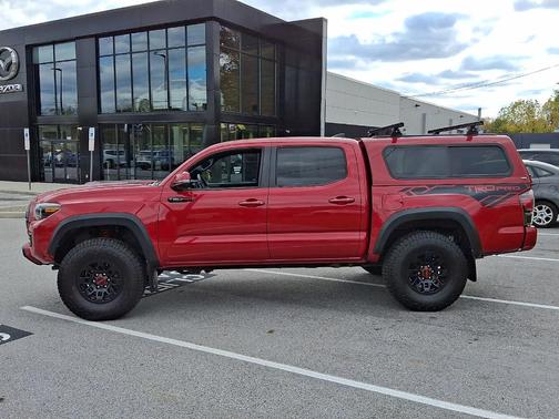 2017 Toyota Tacoma SR5