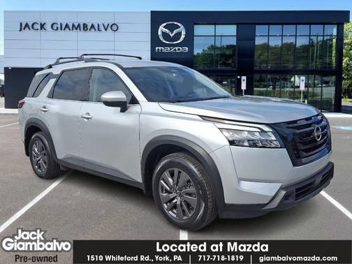 2024 Nissan Pathfinder SV