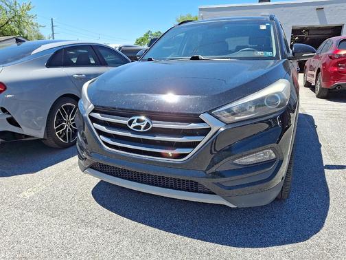 Black Noir Pearl 2018 Hyundai TUCSON Value