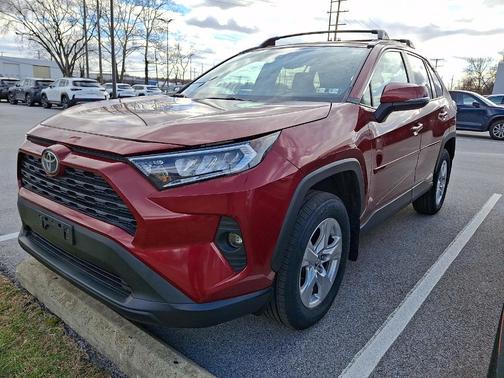 2020 Toyota RAV4 XLE