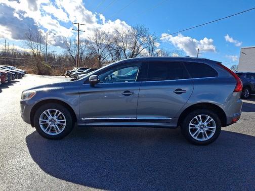 2016 Volvo XC60 T5 Premier