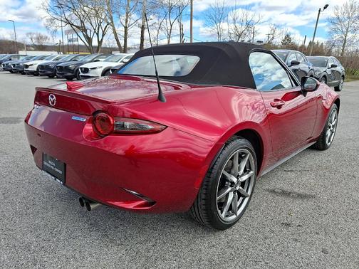 2022 Mazda MX-5 Miata Grand Touring