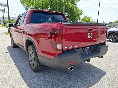 Radiant Red Metallic II 2023 Honda Ridgeline RTL