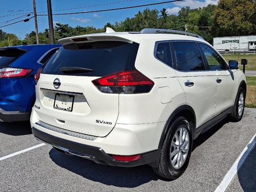 2017 Nissan Rogue SV
