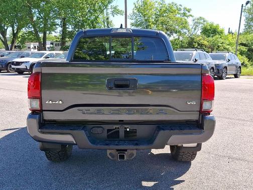 2022 Toyota Tacoma SR