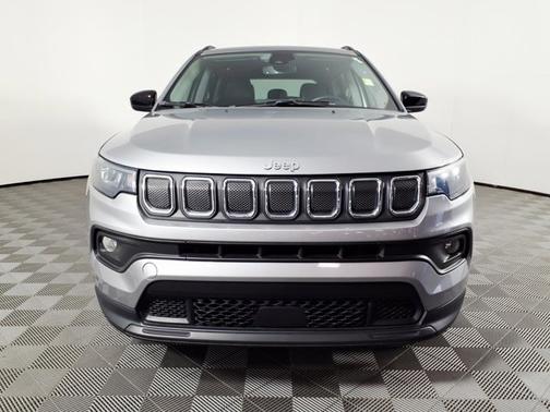 Billet Silver Metallic Clearcoat 2022 Jeep Compass Latitude
