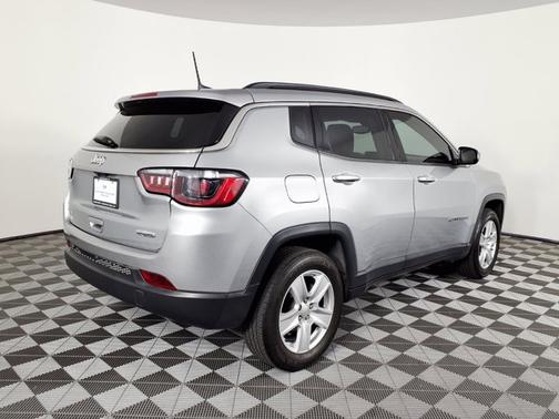 Billet Silver Metallic Clearcoat 2022 Jeep Compass Latitude