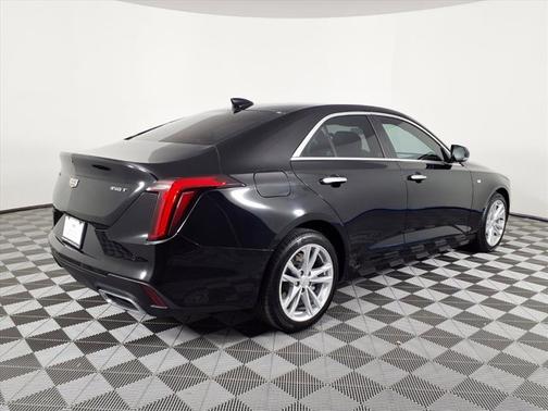 2023 Cadillac CT4 Luxury