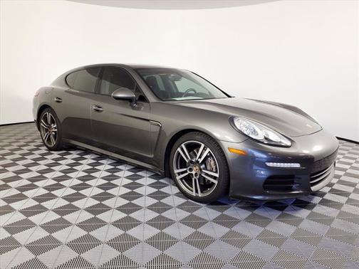 2014 Porsche Panamera 
