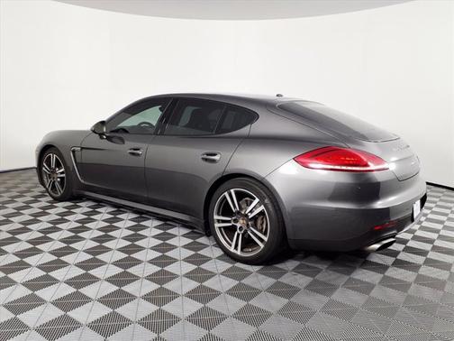 2014 Porsche Panamera 