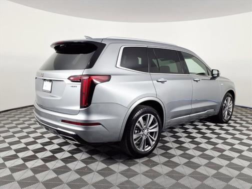 2025 Cadillac XT6 FWD Premium Luxury