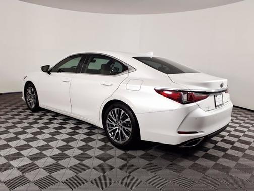 White Pearl 2020 Lexus ES 350 Base