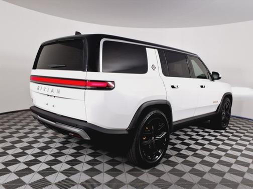 2023 Rivian R1S Adventure