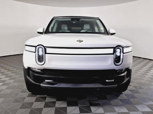 2023 Rivian R1S Adventure