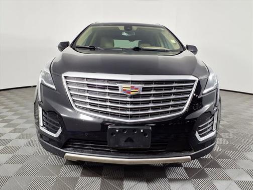 2017 Cadillac XT5 Platinum AWD