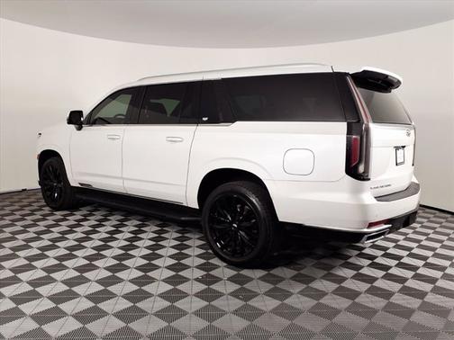 2022 Cadillac Escalade ESV Luxury