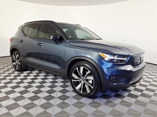 2022 Volvo XC40 Recharge Pure Electric Twin Plus